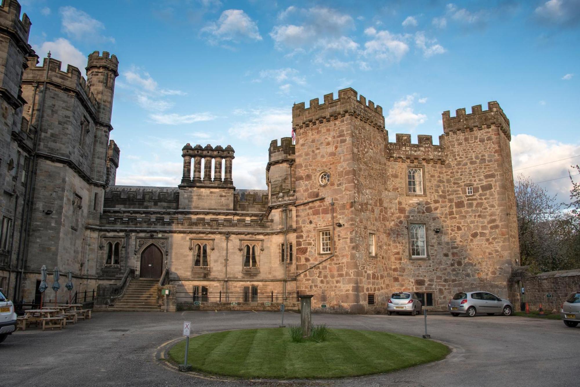 Ashton Hall At Golf Club Bed & Breakfast